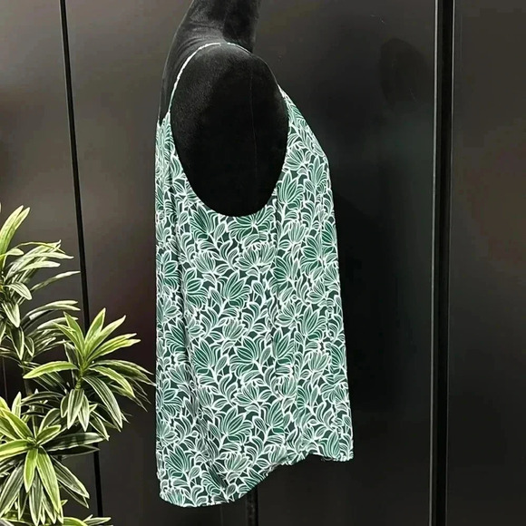 LOFT V-neck,Lined slinky thin strap tank top/tunic green floral print sleeveless - Picture 5 of 10
